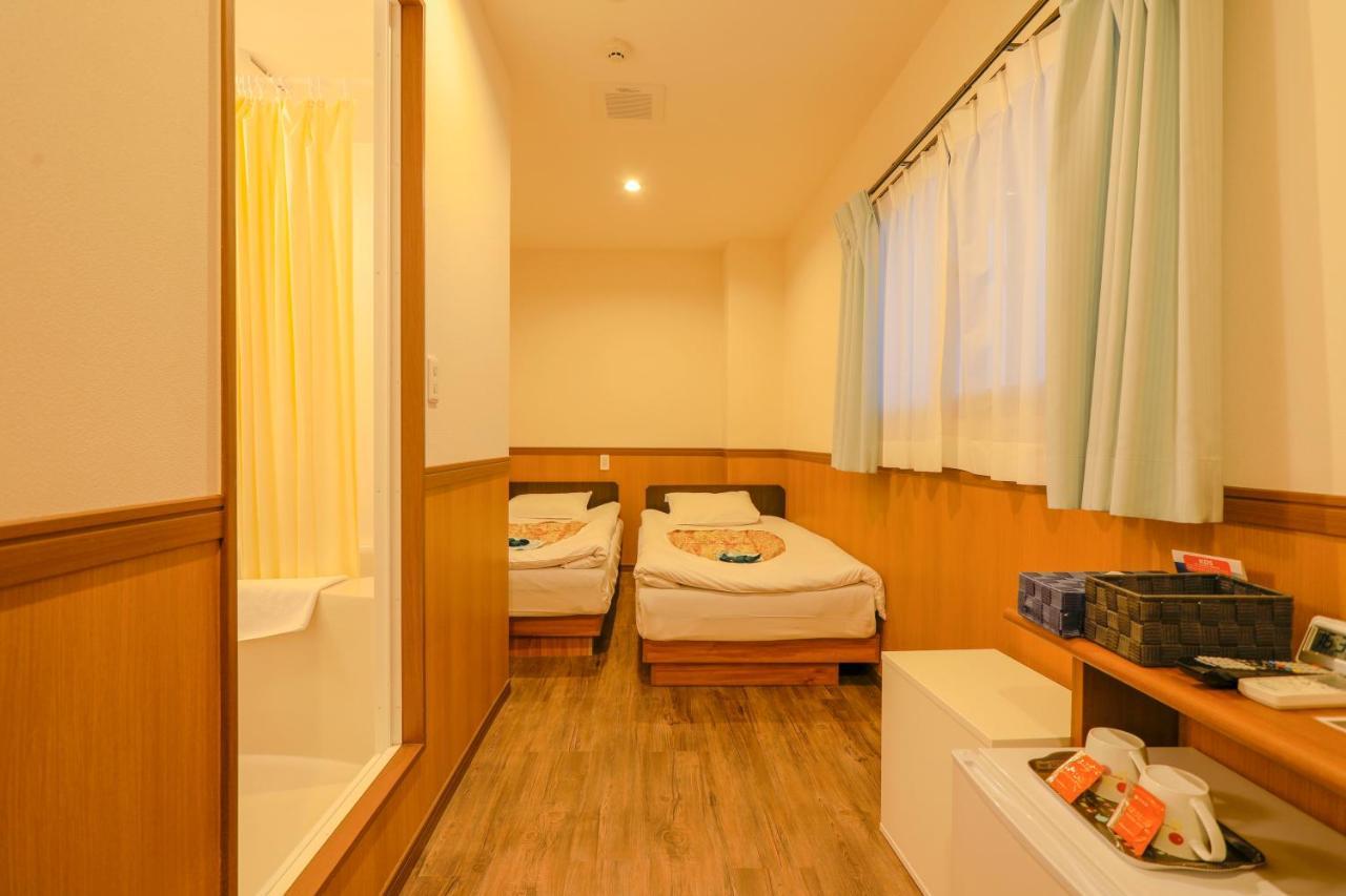 Naniwa Shinsekaimae Hotel 3*
